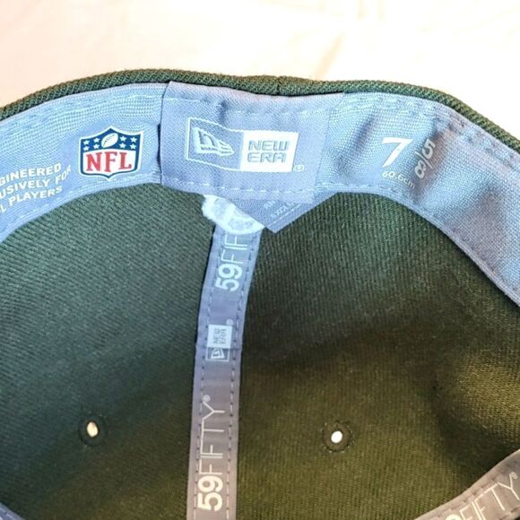 Tampa Bay Buccaneers Salute To Service Fitted Hat - Picture 8 of 9